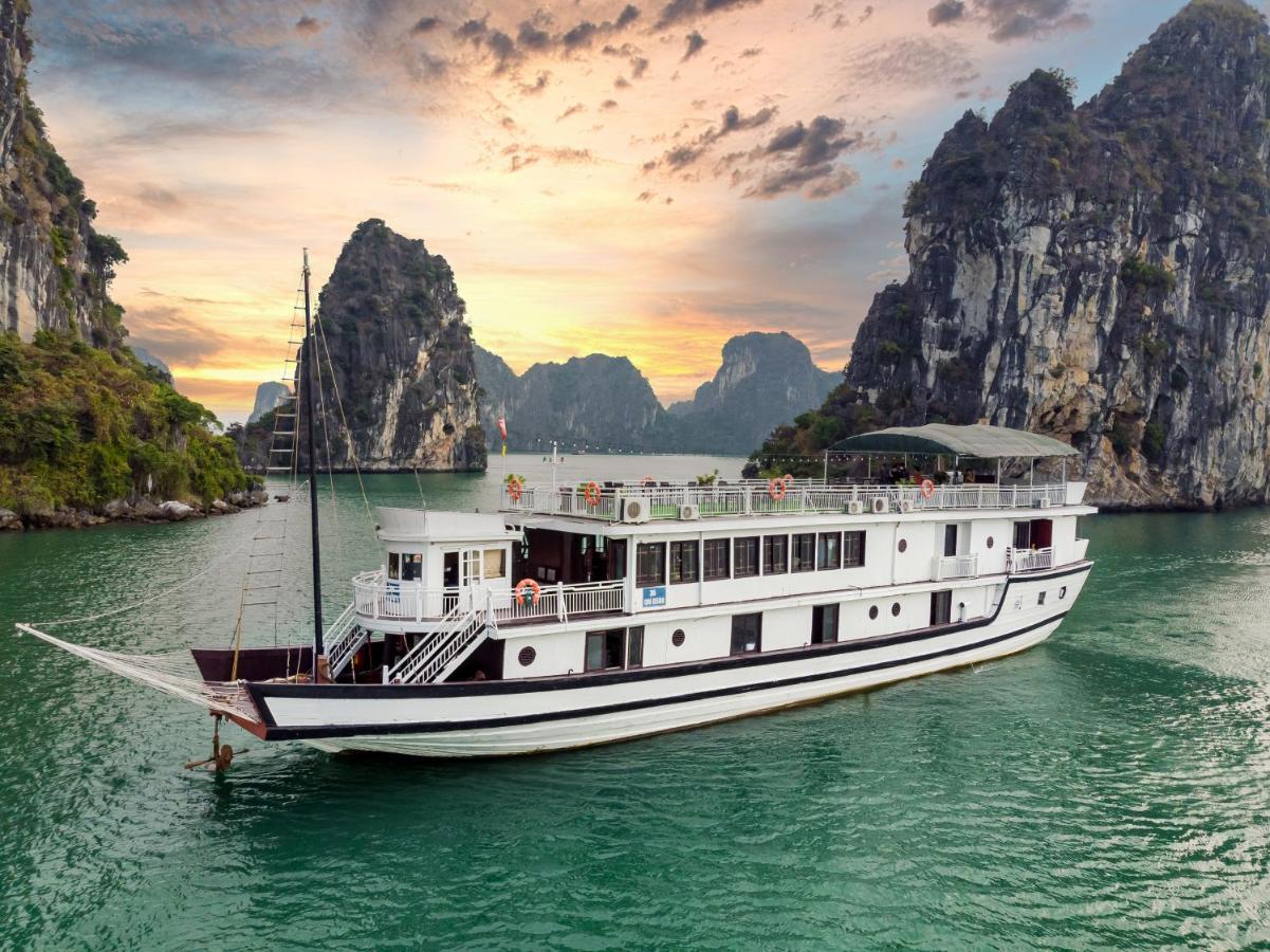 Legend Cruise Hotel ฮาลอง ภายนอก รูปภาพ