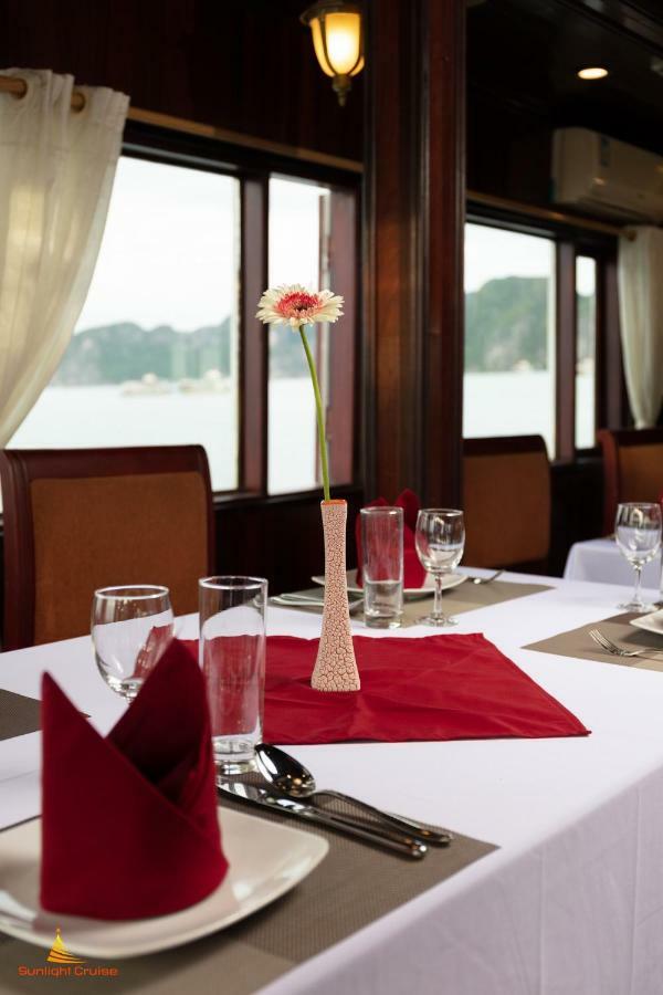 Legend Cruise Hotel ฮาลอง ภายนอก รูปภาพ